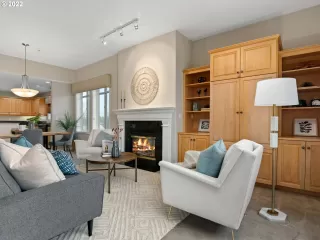 Photo #4: 22123381 Listing