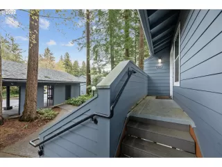 Photo #1: 22123782 Listing 