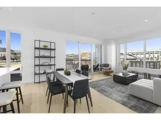 Photo #2: 22123793 Listing 