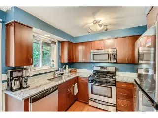 Photo #3: 22124128 Listing 