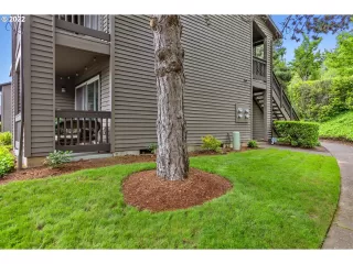 Photo #2: 22124872 Listing 