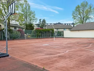 Photo #6: 22125452 Listing