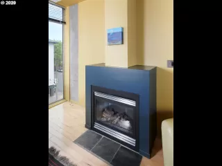 Photo #6: 22126388 Listing