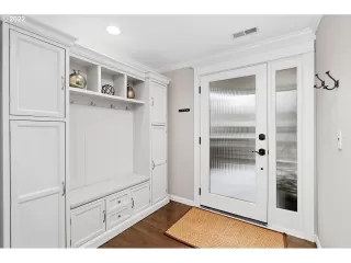 Photo #2: 22126867 Listing