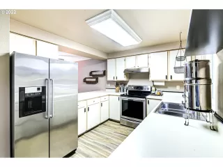 Photo #3: 22127227 Listing 