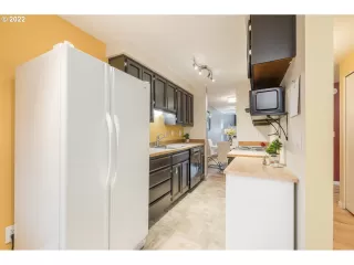 Photo #2: 22127553 Listing