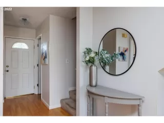 Photo #3: 22127586 Listing