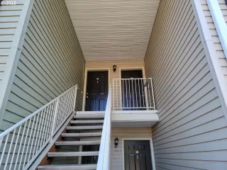 Photo #2: 22128472 Listing