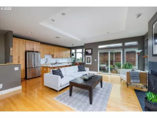 Photo #2: 22128622 Listing 