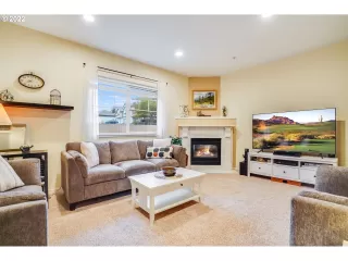 Photo #5: 22128730 Listing 