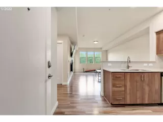 Photo #3: 22129253 Listing 