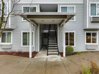 Photo #3: 22129810 Listing