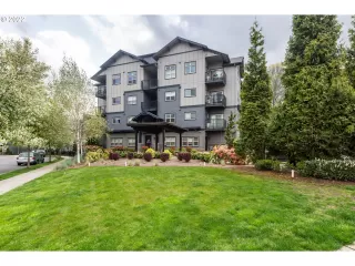 Photo #1: 22130407 Listing