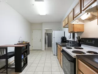 Photo #2: 22130486 Listing 