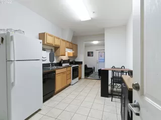 Photo #4: 22130486 Listing 