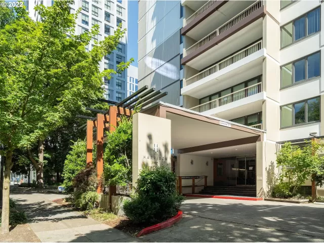 MLS: 22131003 Condo For Sale