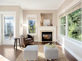 Photo #3: 22132130 Listing