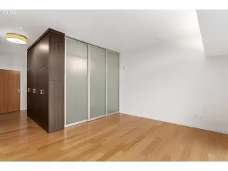 Photo #3: 22132554 Listing