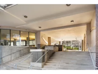 Photo #3: 22132695 Listing