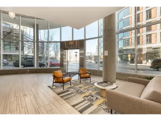 Photo #6: 22132695 Listing