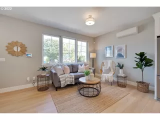 Photo #1: 22133402 Listing