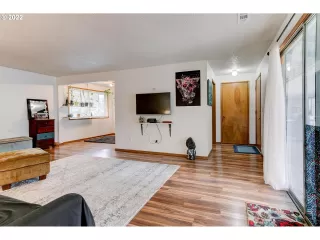 Photo #1: 22133645 Listing