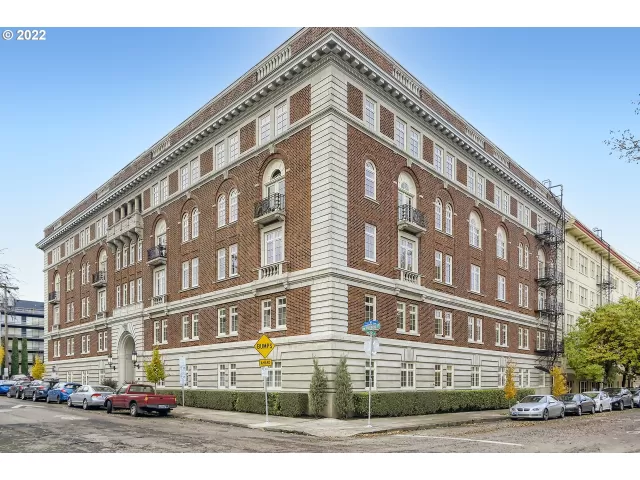 MLS: 22133831 Condo For Sale