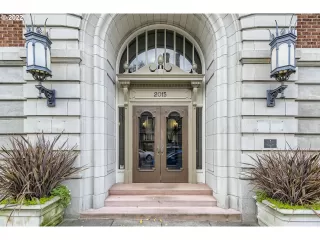 Photo #1: 22133831 Listing