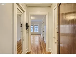 Photo #3: 22133831 Listing