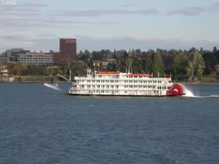 Photo #6: 22135358 Listing