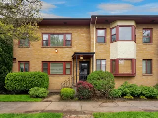 Photo #1: 22135408 Listing