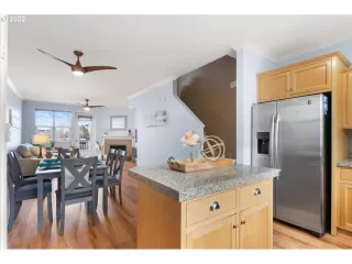 Photo #6: 22135523 Listing 