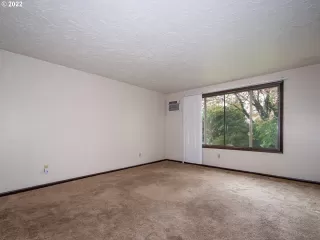 Photo #3: 22136575 Listing 