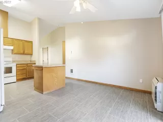 Photo #1: 22137083 Listing