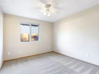 Photo #4: 22137083 Listing