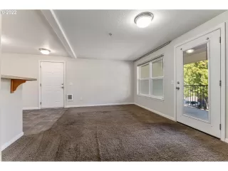 Photo #2: 22137220 Listing 