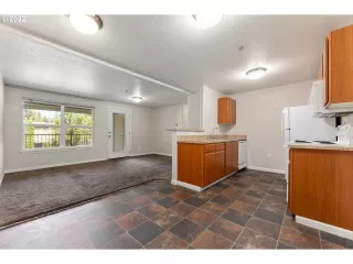 Photo #5: 22137220 Listing 