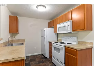 Photo #6: 22137220 Listing 