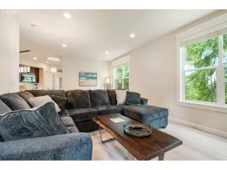 Photo #5: 22137306 Listing 