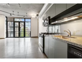 Photo #1: 22137436 Listing