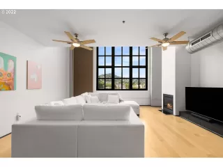 Photo #2: 22137448 Listing 