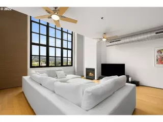 Photo #3: 22137448 Listing 