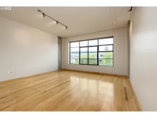 Photo #1: 22137774 Listing 