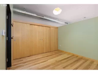 Photo #5: 22137774 Listing 