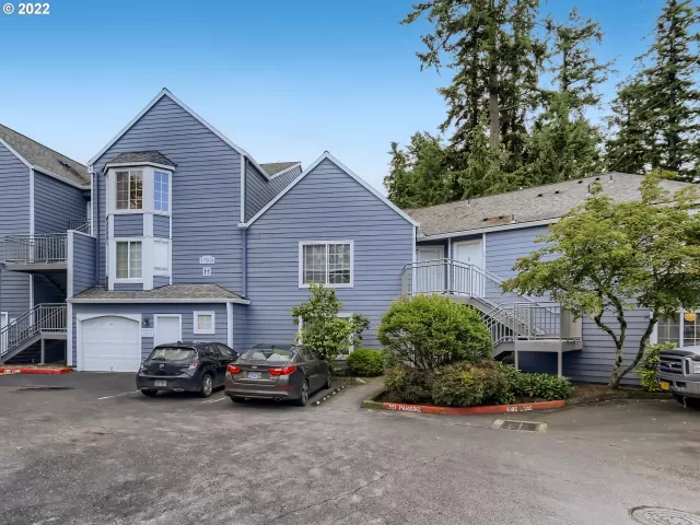 MLS: 22138458 Condo For Sale