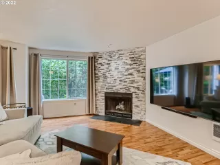 Photo #4: 22138458 Listing 