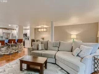 Photo #5: 22138458 Listing 