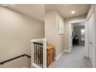 Photo #5: 22138857 Listing