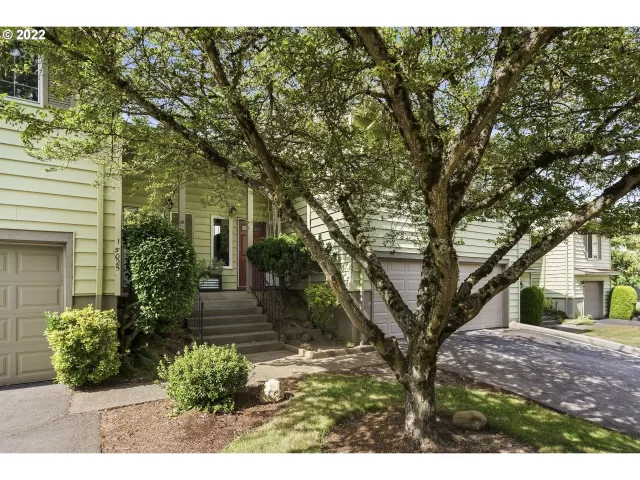 MLS: 22139061 Condo For Sale