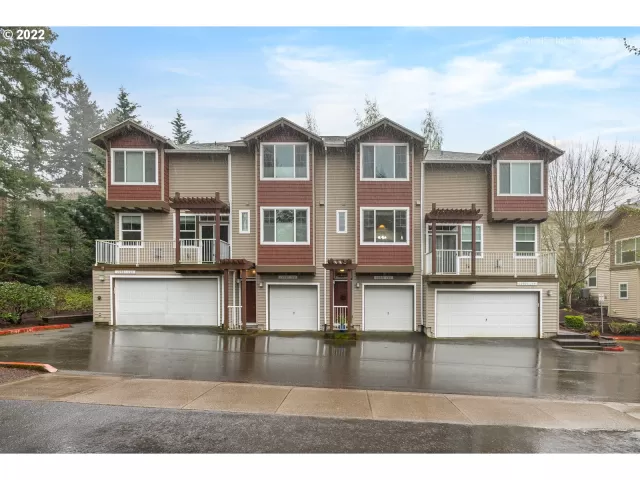 MLS: 22139173 Condo For Sale